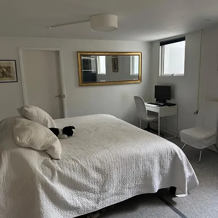 Spacious Basement In Hellerup, Sleeps 4